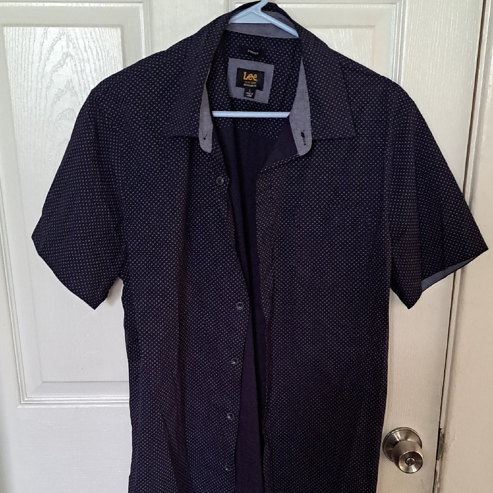 Lee Men's Navy Short Sleeve Button-Down with Micro Dot Print